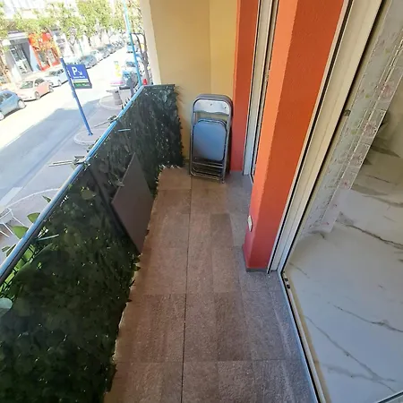 Daire Sharon In Victoria *