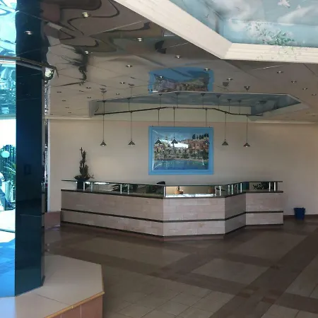 Sharon In Victoria Apartment