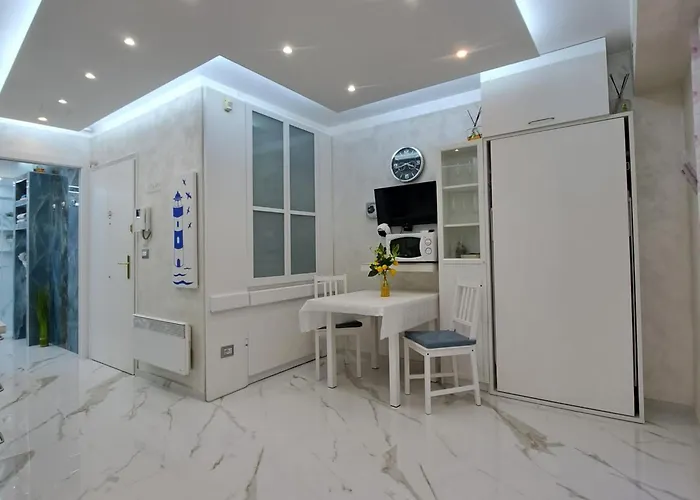 Sharon In Victoria Apartmán