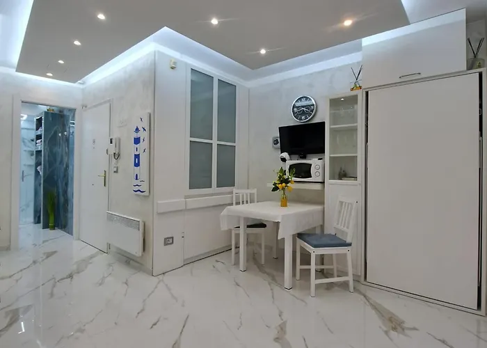 Appartement Sharon In Victoria *